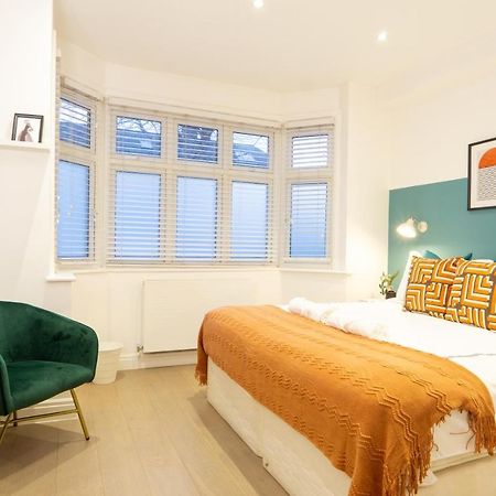 A Beautiful One Bedroom Flat With Garden & Parking Mill Hill Kültér fotó