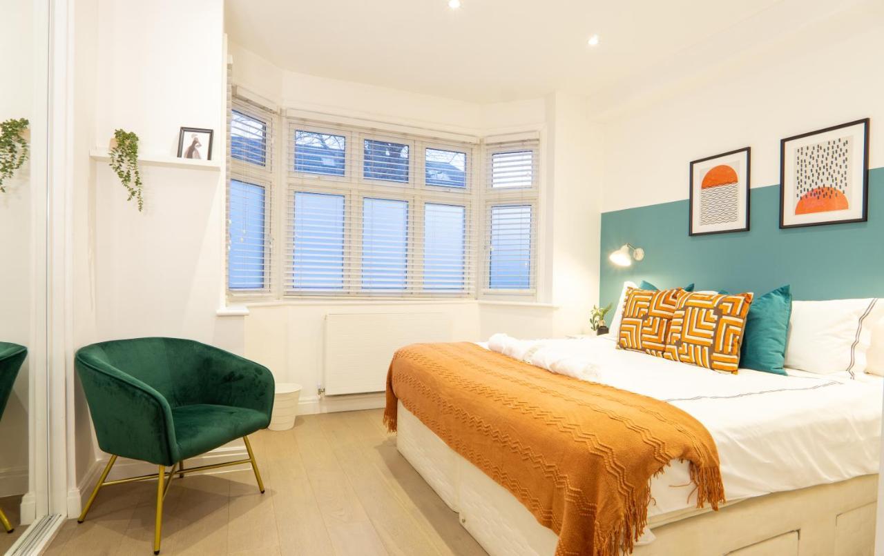 A Beautiful One Bedroom Flat With Garden & Parking Mill Hill Kültér fotó